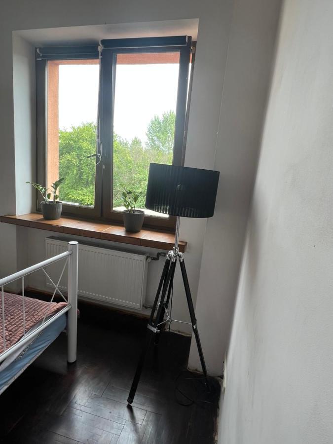 Samodzielny Pokoj W Wygodnym Domu Z Parkingiem Appartement Piaseczno  Buitenkant foto